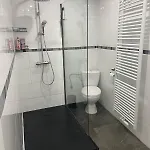 Cosy A 5 Min Du Centre-ville アパート リエージュ